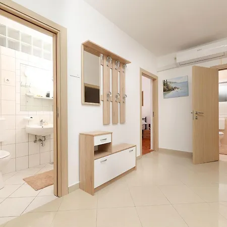 Pintar-2 By Interhome Appartement
